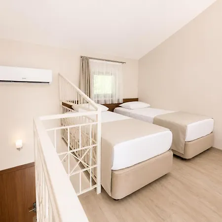 Altamare 4* كوشاداسيه